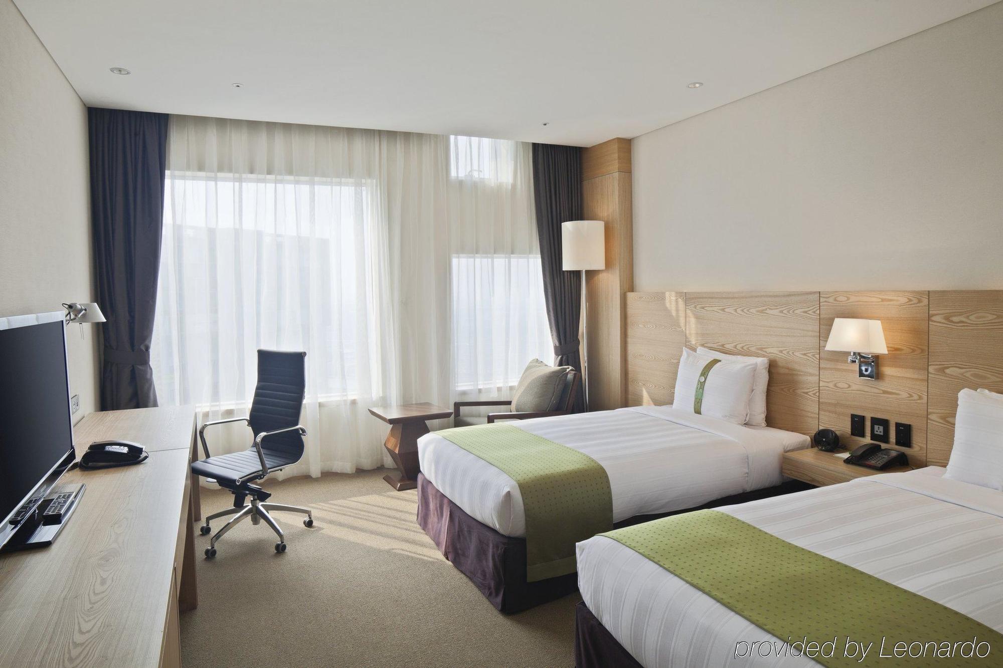 Ramada Plaza By Wyndham Gwangju Hotel Gwangju Metropolitan City Екстериор снимка