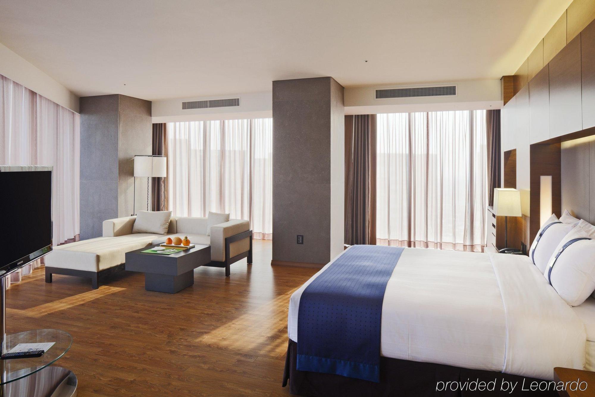Ramada Plaza By Wyndham Gwangju Hotel Gwangju Metropolitan City Екстериор снимка