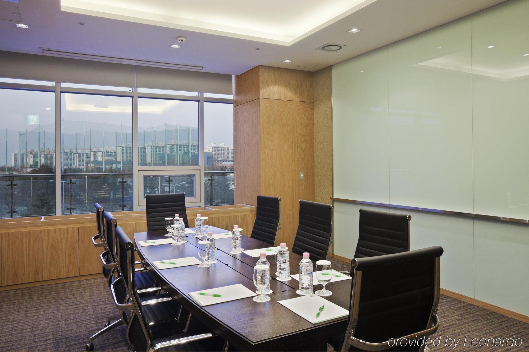 Ramada Plaza By Wyndham Gwangju Hotel Gwangju Metropolitan City Екстериор снимка