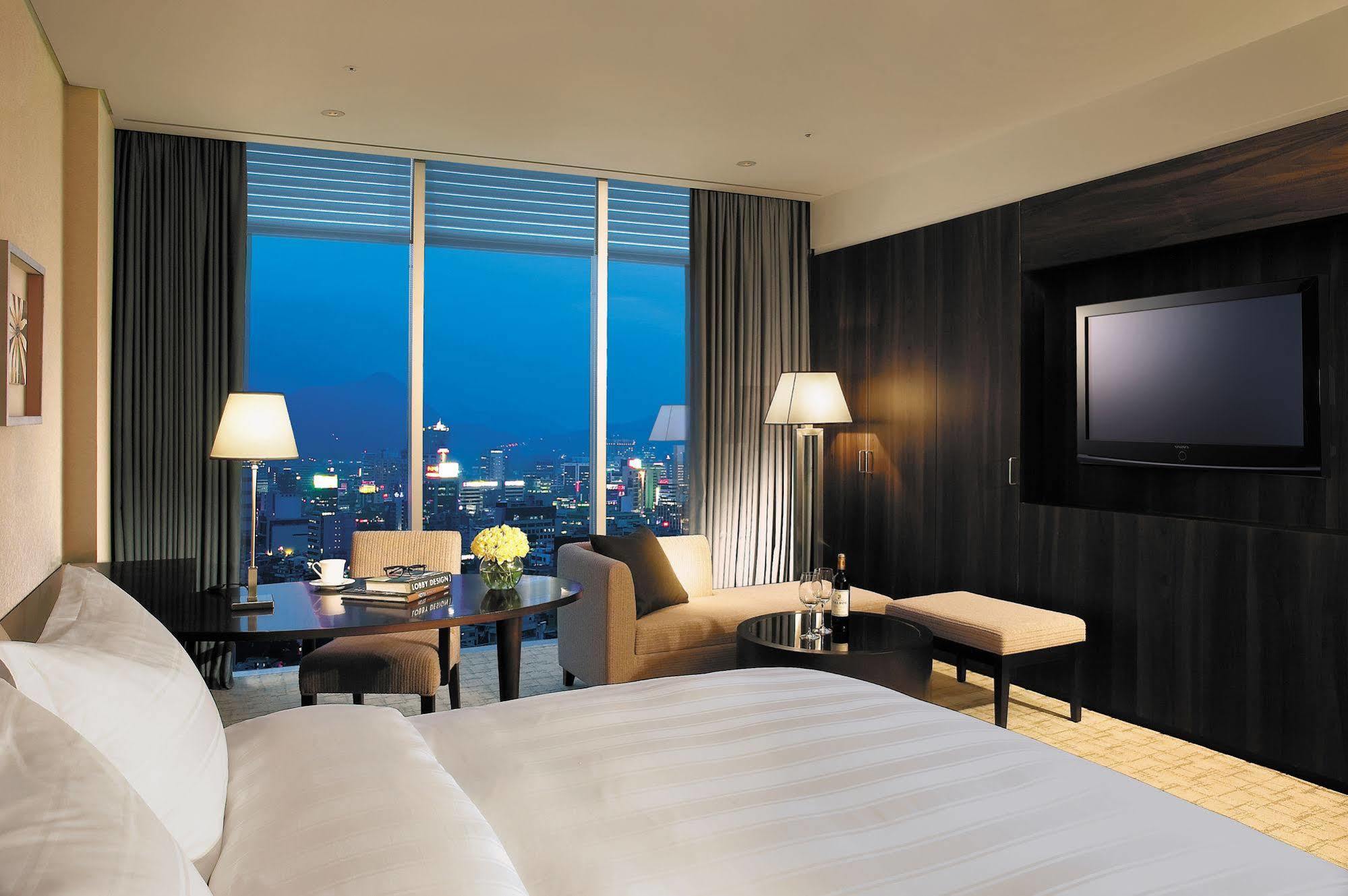 Ramada Plaza By Wyndham Gwangju Hotel Gwangju Metropolitan City Екстериор снимка