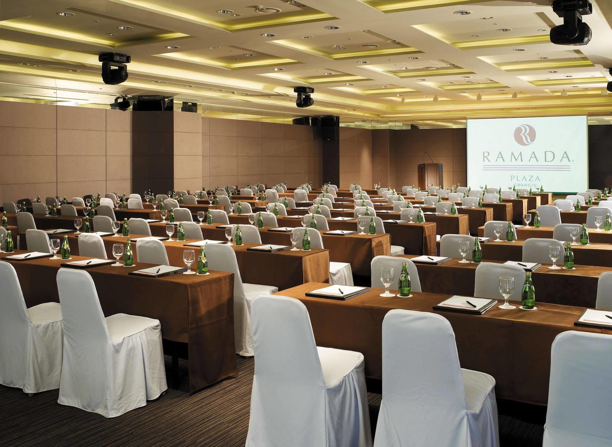 Ramada Plaza By Wyndham Gwangju Hotel Gwangju Metropolitan City Екстериор снимка